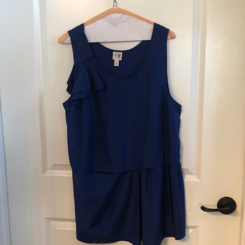 Sleeveless blouse